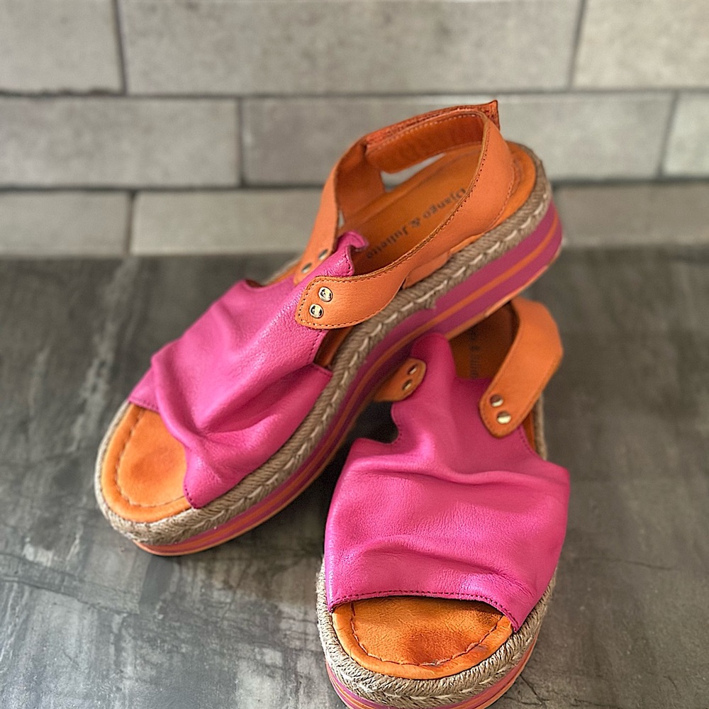 Django & Juliette Pink and Orange Women's Sandals